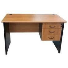 Meja kantor uno classic  warna beech - uk.180x74x75cm