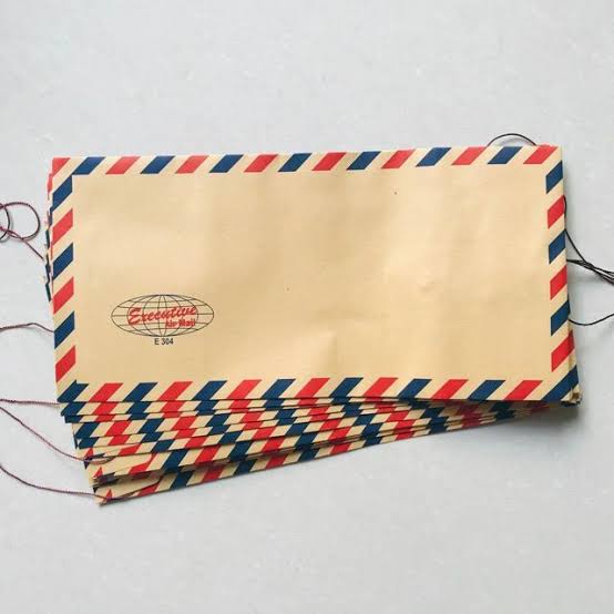 Amplop coklat kecil