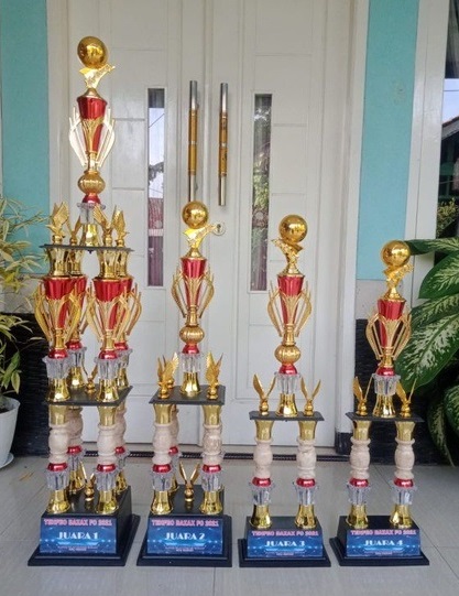 PIALA 1 SET KATEGORI C