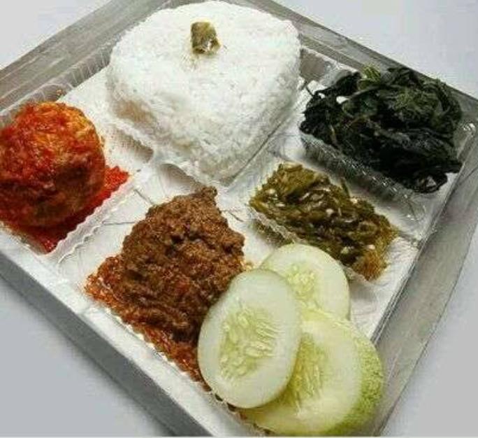 NASI RENDANG ISI DAGING
