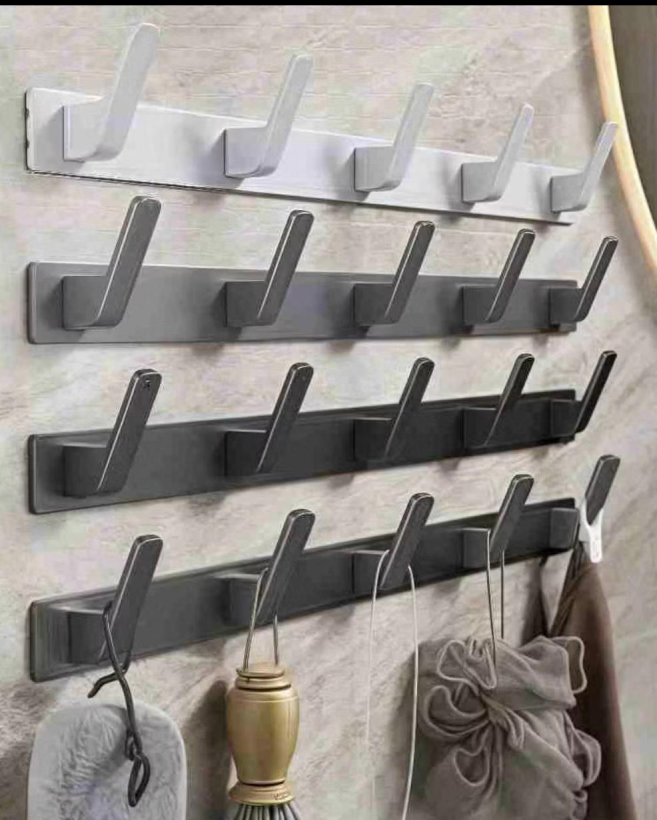 Hanger Baju Kamar Mandi