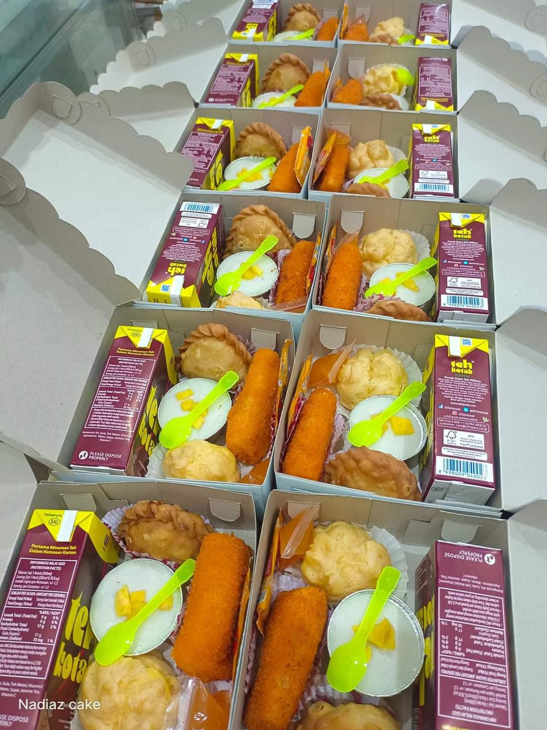 Kue Kotak Besar