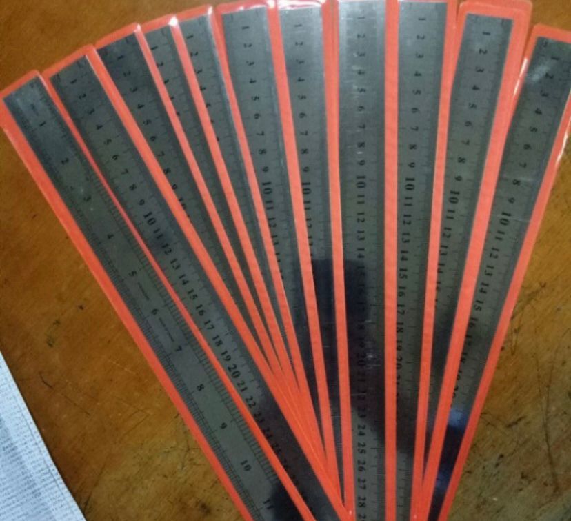 Mistar Besi 30CM