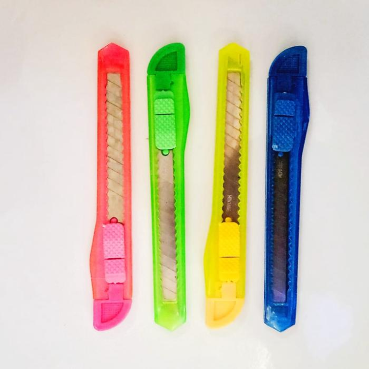 Pisau Cutter Kecil