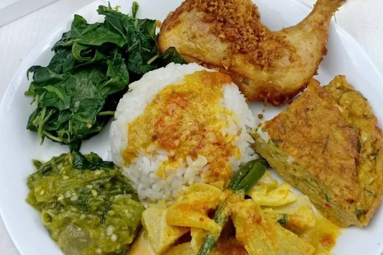 paket nasi ayam Dan ayam kampung