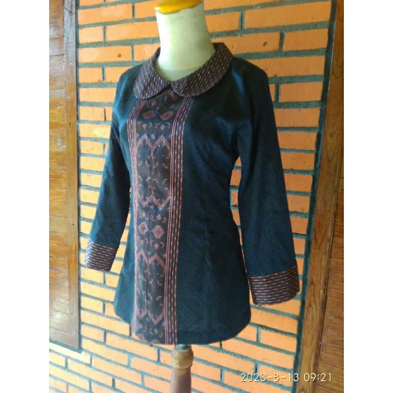 BAJU TENUN WANITA