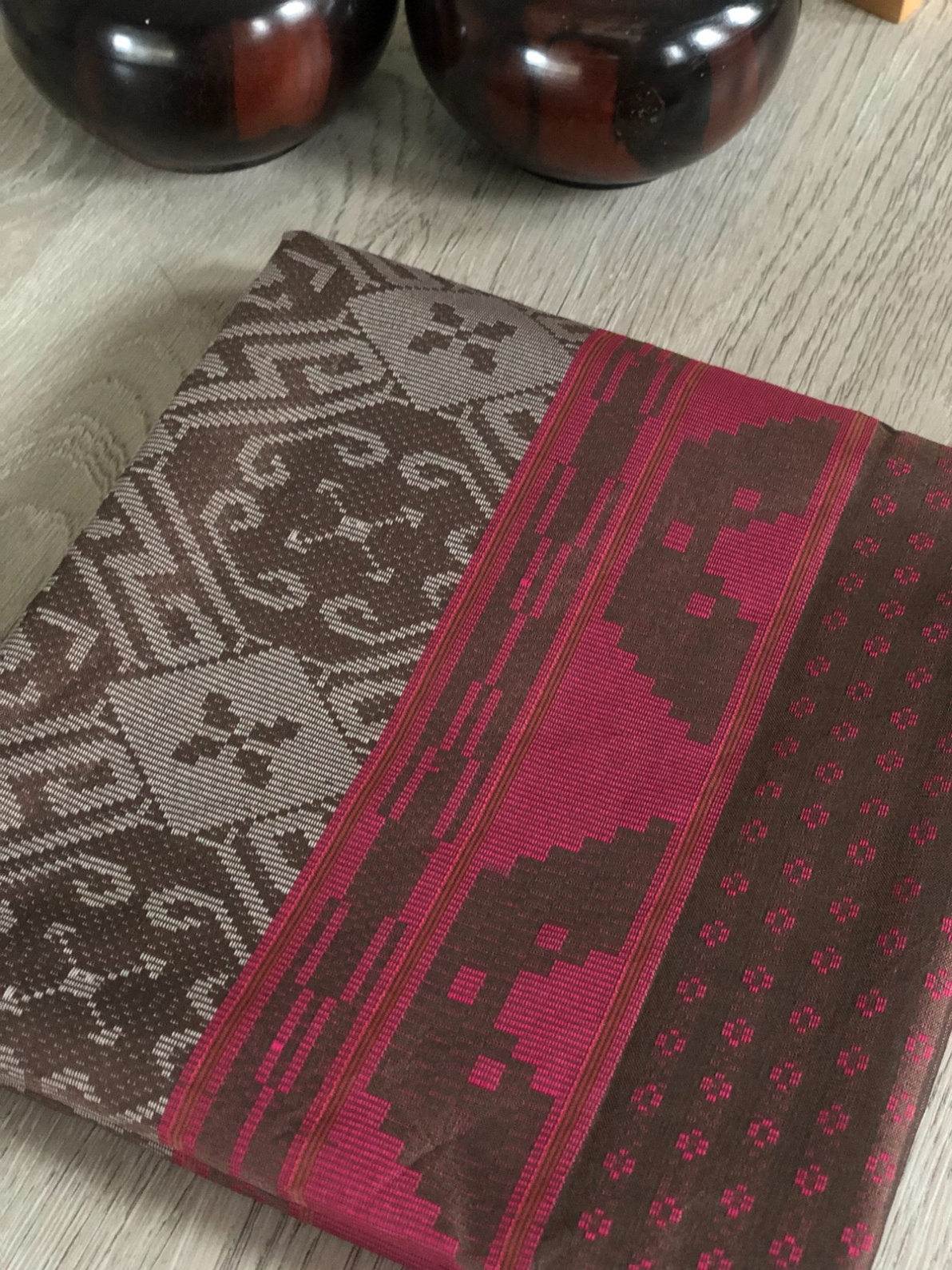 KAIN TENUN MOTIF TOLAKI